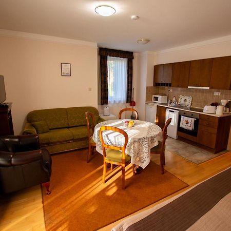 Bernadett Villa Apartman 3 Bük 外观 照片