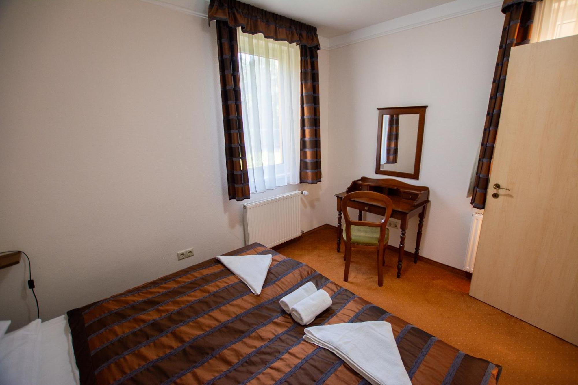 Bernadett Villa Apartman 3 Bük 外观 照片