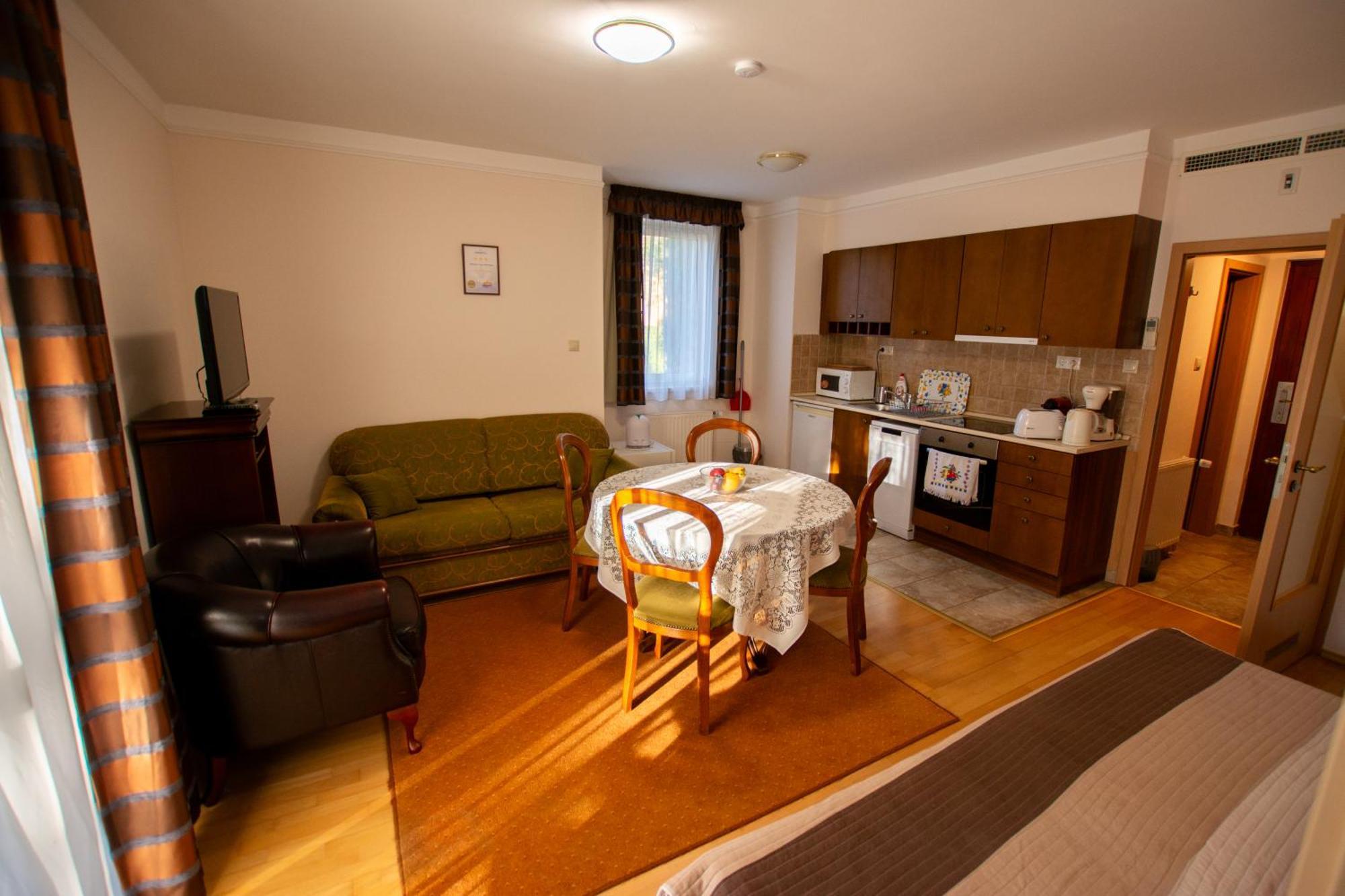Bernadett Villa Apartman 3 Bük 外观 照片